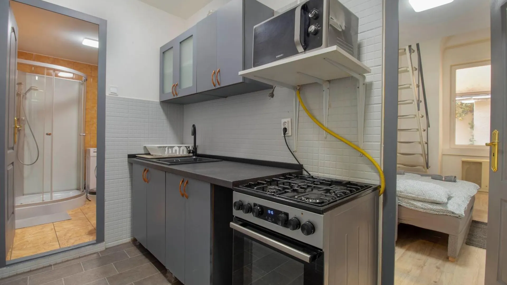 Apartment 4 Room 2 Bathroom Super Central Large Home With Ac Budapest Hungary