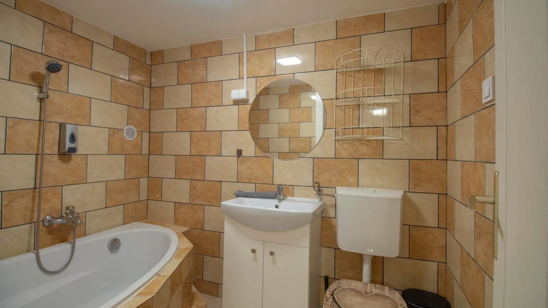 Apartment 4 Room 2 Bathroom Super Central Large Home With Ac Budapest